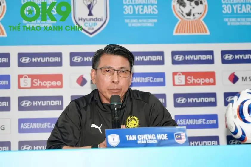 HLV Tan Cheng Hoe thừa nhận sức mạnh của ĐT Việt Nam sau khi thua cả 2 lượt trận bán kết AFF Cup 2026. HLV Tan Cheng Hoe thừa nhận sức mạnh của ĐT Việt Nam sau khi thua cả 2 lượt trận bán kết AFF Cup 2026.